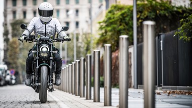 Benelli Leoncino 125 | Moto | Scrambler