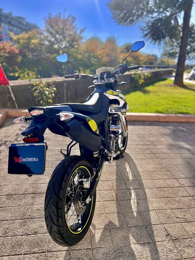 UM DSR SM 125 | Moto