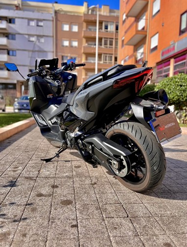 Yamaha TMax Tech Max | Scooter Elétrica