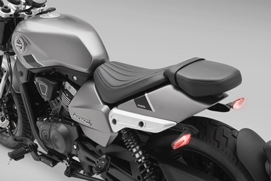 Benelli Leoncino Bobber 400 | Moto | Scrambler