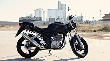 Daelim Roadwin 125 FI | Moto | Estrada