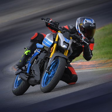 FB Mondial PIEGA 125 ABS | Moto | Adventure