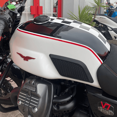Moto Guzzi V7 STONE TEEN | Moto