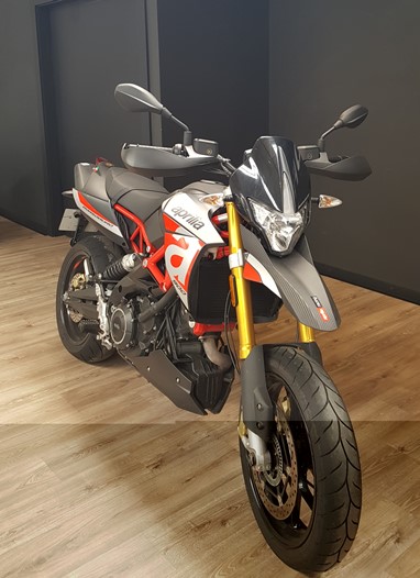 Aprilia Dorsoduro 900 | Moto