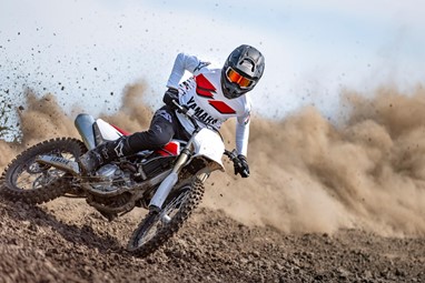 Yamaha YZ450F Edição Especial 70.º Aniversário 2026 | Moto | Competição