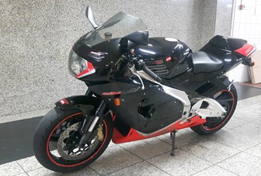 Aprilia RSV RSV 1000 | Moto