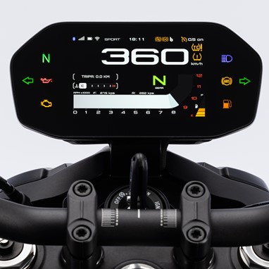 QJ Motor SRK 800 | Moto | Street