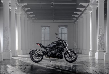 Benelli 502C | Moto | Naked