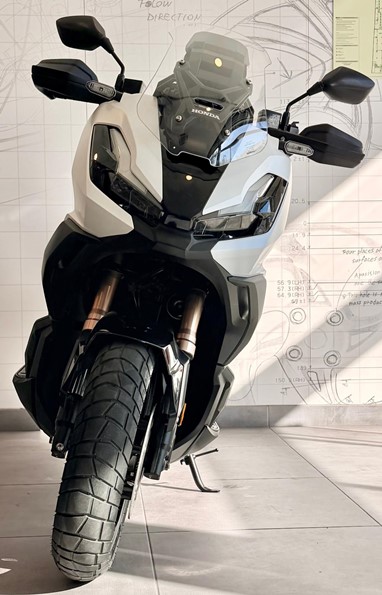 Honda ADV 350 | Scooter
