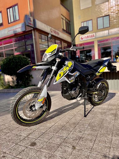 UM DSR SM 125 | Moto