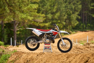 Yamaha YZ250 Edição 70.º Aniversário 2026 | Moto | Competição