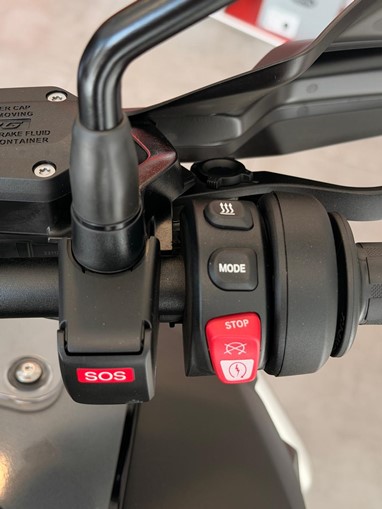 BMW R1250 GSA Triple Black | Moto