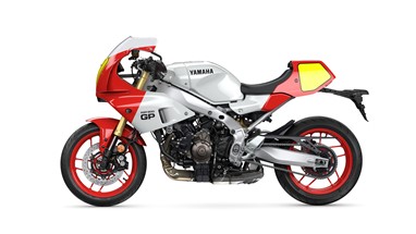 Yamaha XSR900 GP 2024 | Moto | Sport Heritage