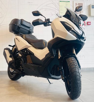 Honda ADV 350 | Scooter