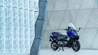 Yamaha TMAX 2026 | Scooter | Desporto