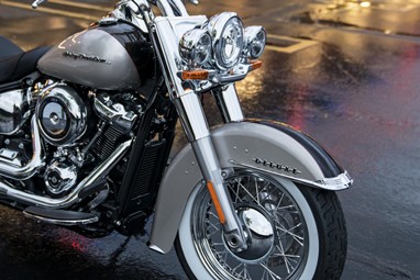 Harley-Davidson Deluxe | Moto | Softail