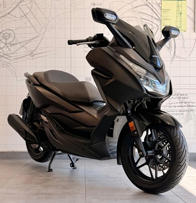 Honda Forza 125 | Scooter