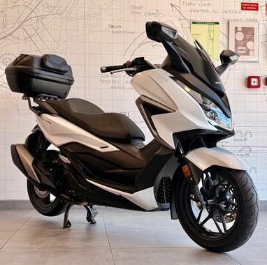 Honda Forza 350 | Scooter