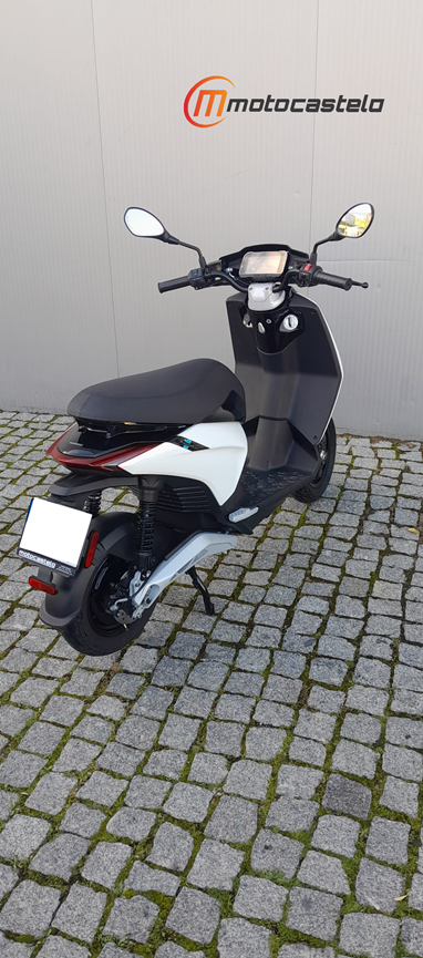 Piaggio 1 Active 60 km/h Piaggio 1+ Active Elétrica | Scooter Elétrica