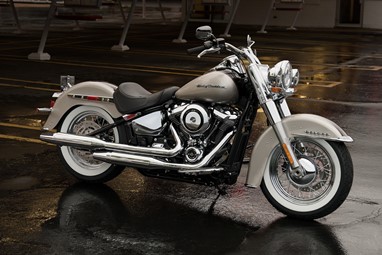 Harley-Davidson Deluxe | Moto | Softail