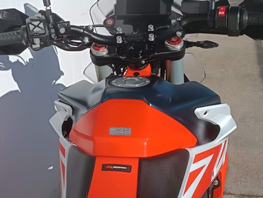 KTM 790 ADVENTURE RALLY | Moto