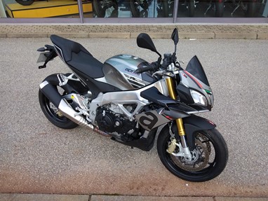Aprilia Tuono V4 1100 RR | Moto