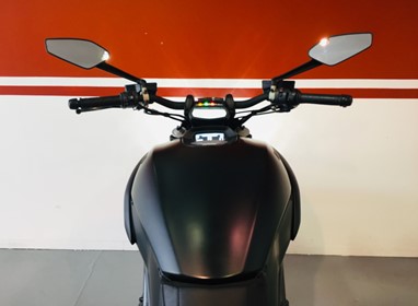 Ducati Diavel Dark | Moto