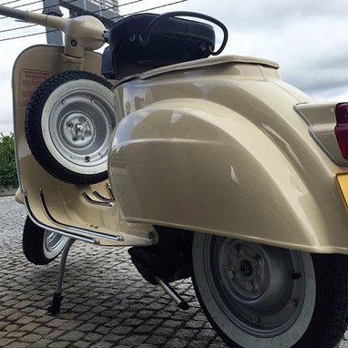 Vespa 50 50S c/ kit 75cc | Moto Clássica