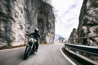 Benelli Leoncino 800 | Moto | Scrambler