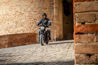 Benelli Imperiale 400 | Moto | Classic
