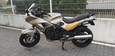 Triumph Sprint 900 | Moto
