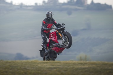 Energica EVA RIBELLE | Elétrica | Estrada