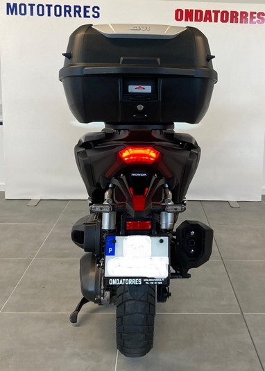 Honda ADV 350 | Scooter