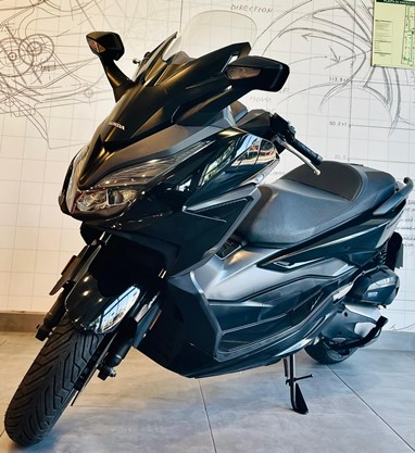 Honda Forza 125 | Scooter
