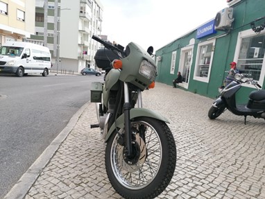 Jawa 350 | Moto