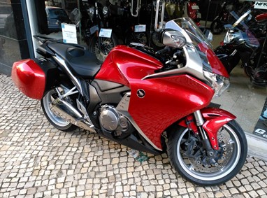 Honda VFR 1200 | Moto