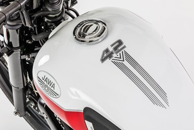 Jawa Perak 350 CL Bobber | Moto | Moto