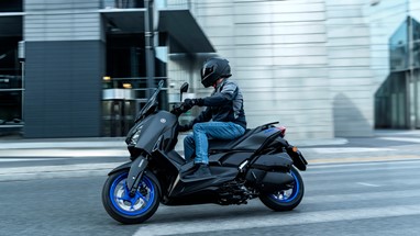 Yamaha XMAX 300 2025 | Scooter | Desporto