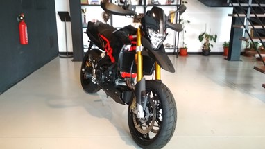 Aprilia Dorsoduro 900 | Moto