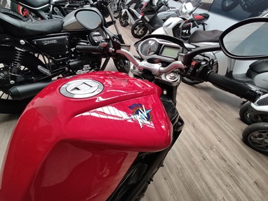 MV Agusta Brutale 990R | Moto