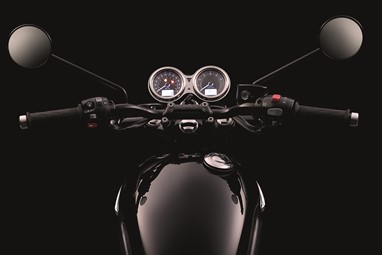 Triumph Bonneville T120 Black | Moto | Classics