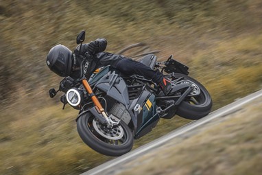 Energica EsseEsse9+ | Elétrica | Estrada