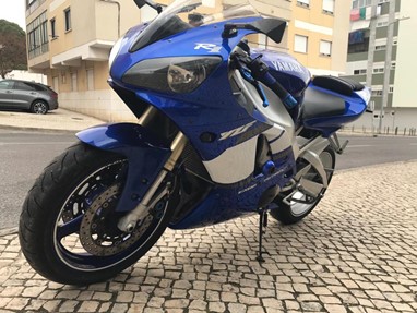 Yamaha YZF R-1 | Moto