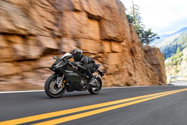 Yamaha R9 2026 | Moto | Super Desportivas