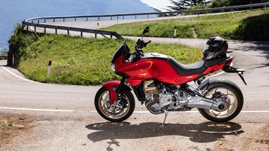 Moto Guzzi V100 | Moto | V100