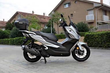 Voge SR1 125 | Scooter | Scooter