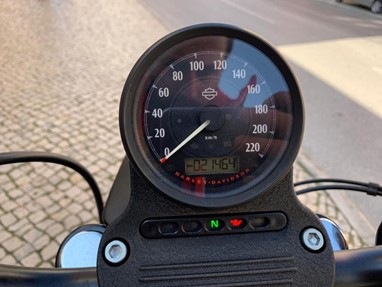 Harley-Davidson 883 Iron | Moto