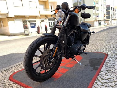 Harley-Davidson 883 Iron | Moto