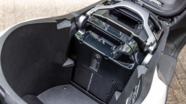 Yamaha NEO's Dual Battery 2023 | Scooter Elétrica | Urban Mobility