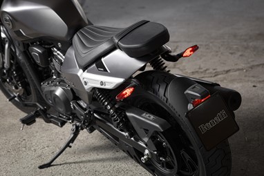 Benelli Leoncino Bobber 400 | Moto | Scrambler